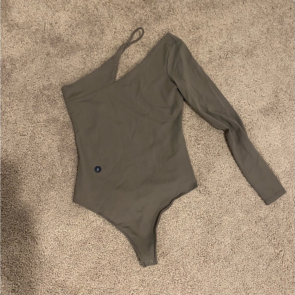 One shoulder grey Abercrombie bodysuit